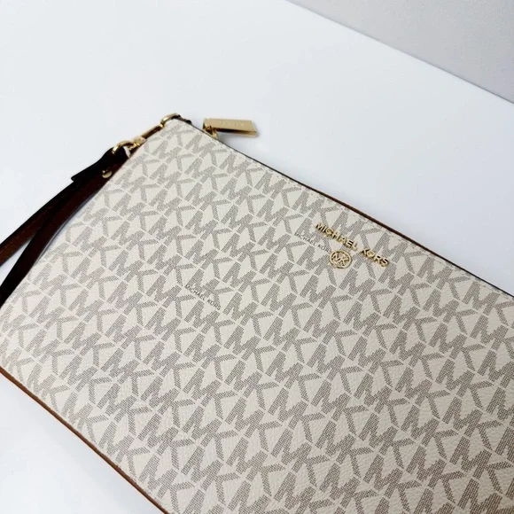 Michael Kors - Cream Monogram Clutch - Picture 4 of 5